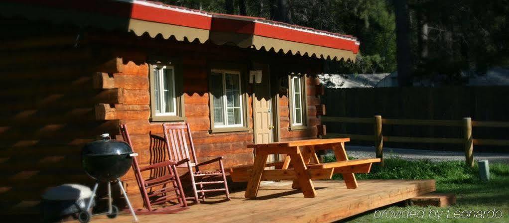 Historic Tamarack Lodge Hungry Horse 외부 사진